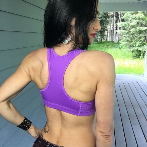 Nike Dry Fit Purple sports bra - Picture 4 of 7